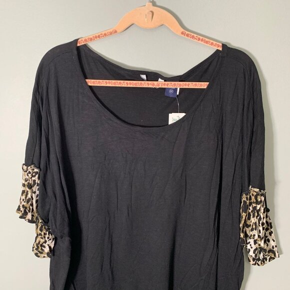 NEW Life Style Woman black and cheetah mixed print super soft shirt top - Picture 3 of 8
